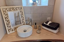 Salle d'eau pleine de charme
