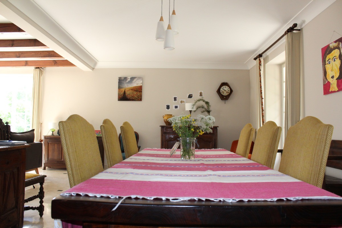 Gite Espalion Mme Devos (Grande salle à manger)