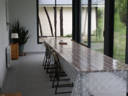 Véranda grande table.