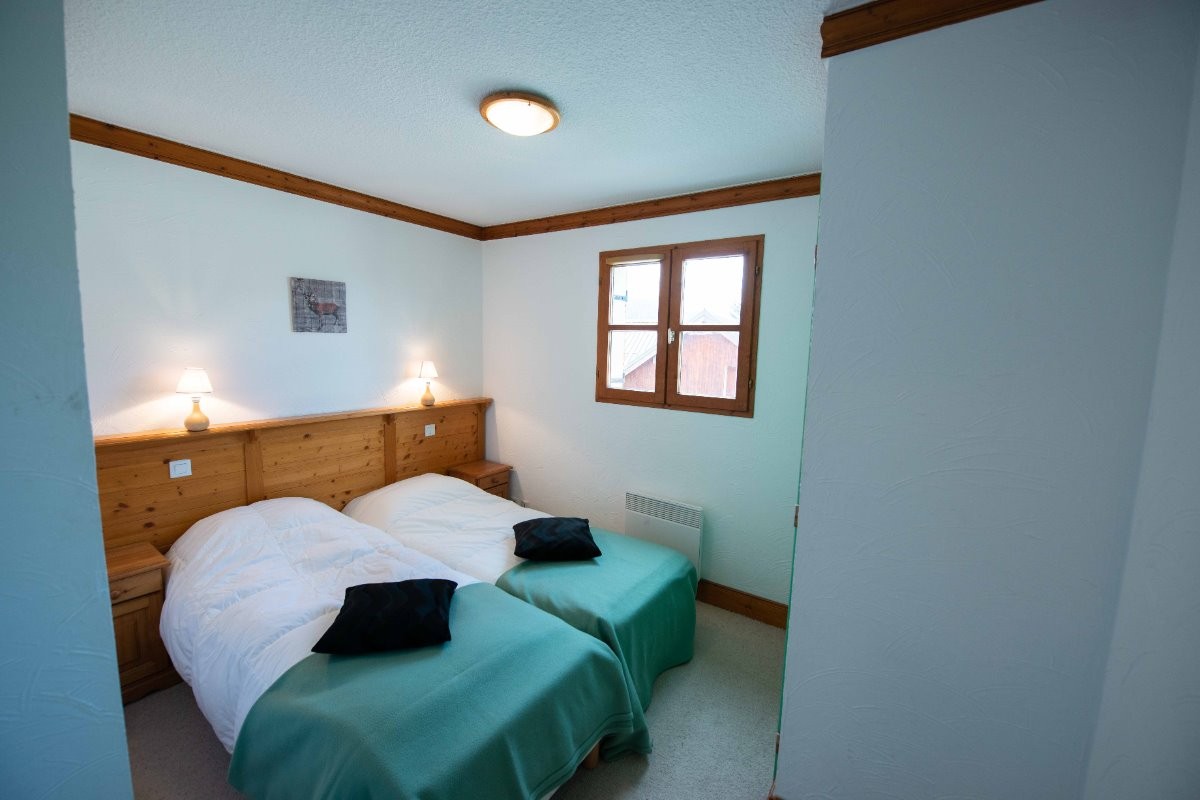 Chalet Daim; une chambre avec salle de bain douche ou baignoire