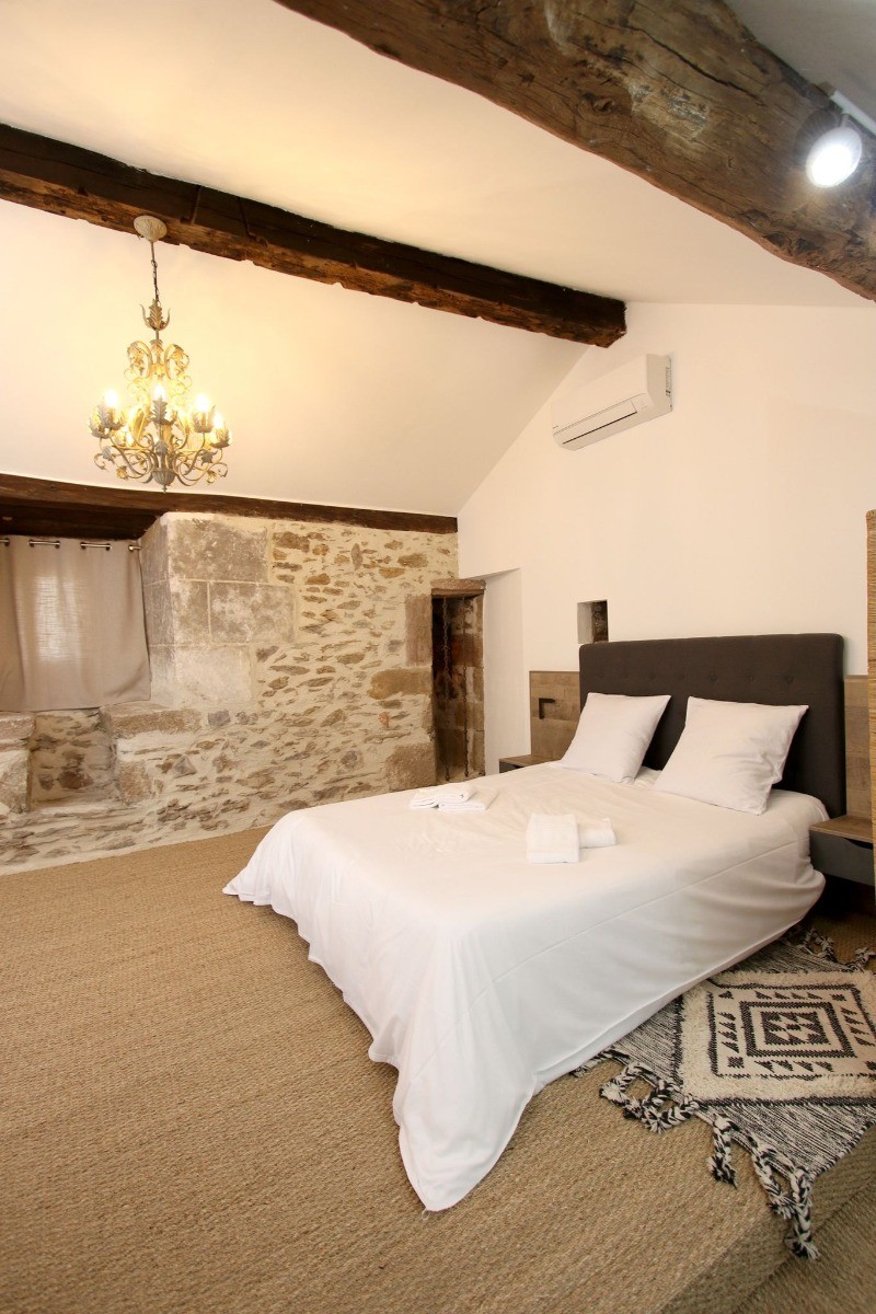 Chambre 2ème étage avec lit 160