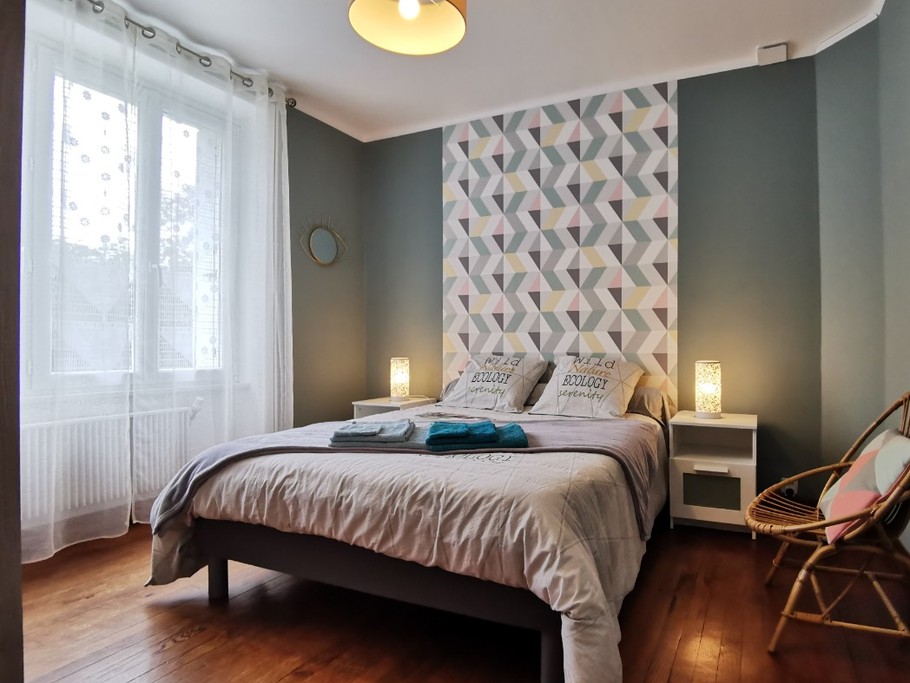 chambre 2 avec lit 140*190cm et placard penderie