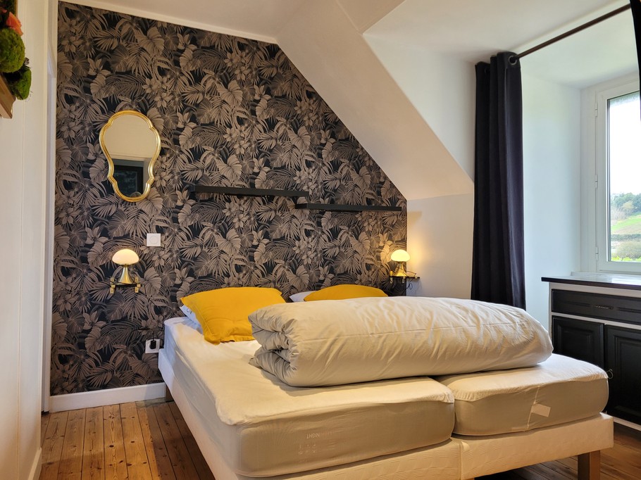 l'Ancre Violette, Bantas, Ploubazlanec, Loguivy, bedroom upstairs level 2, bed 160