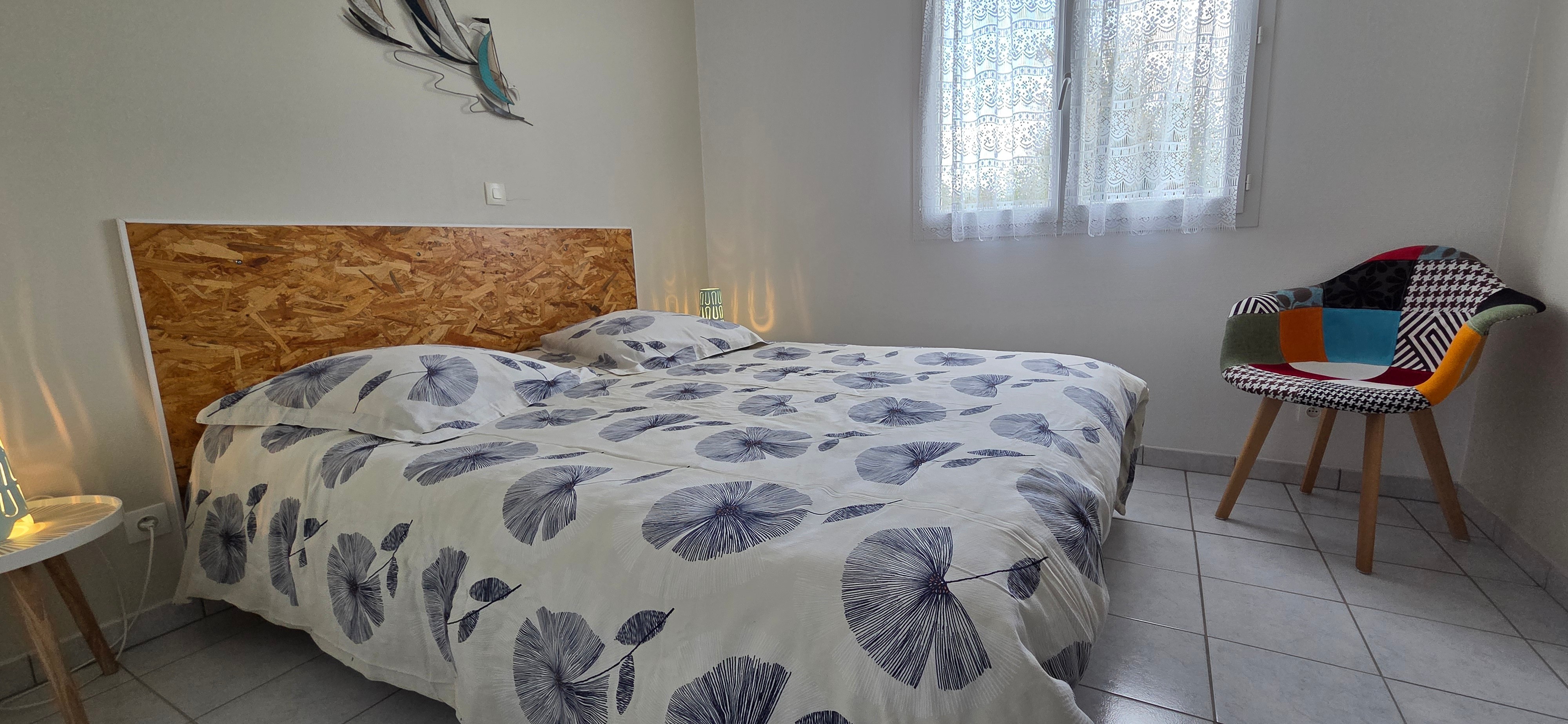 160 x 200 bed