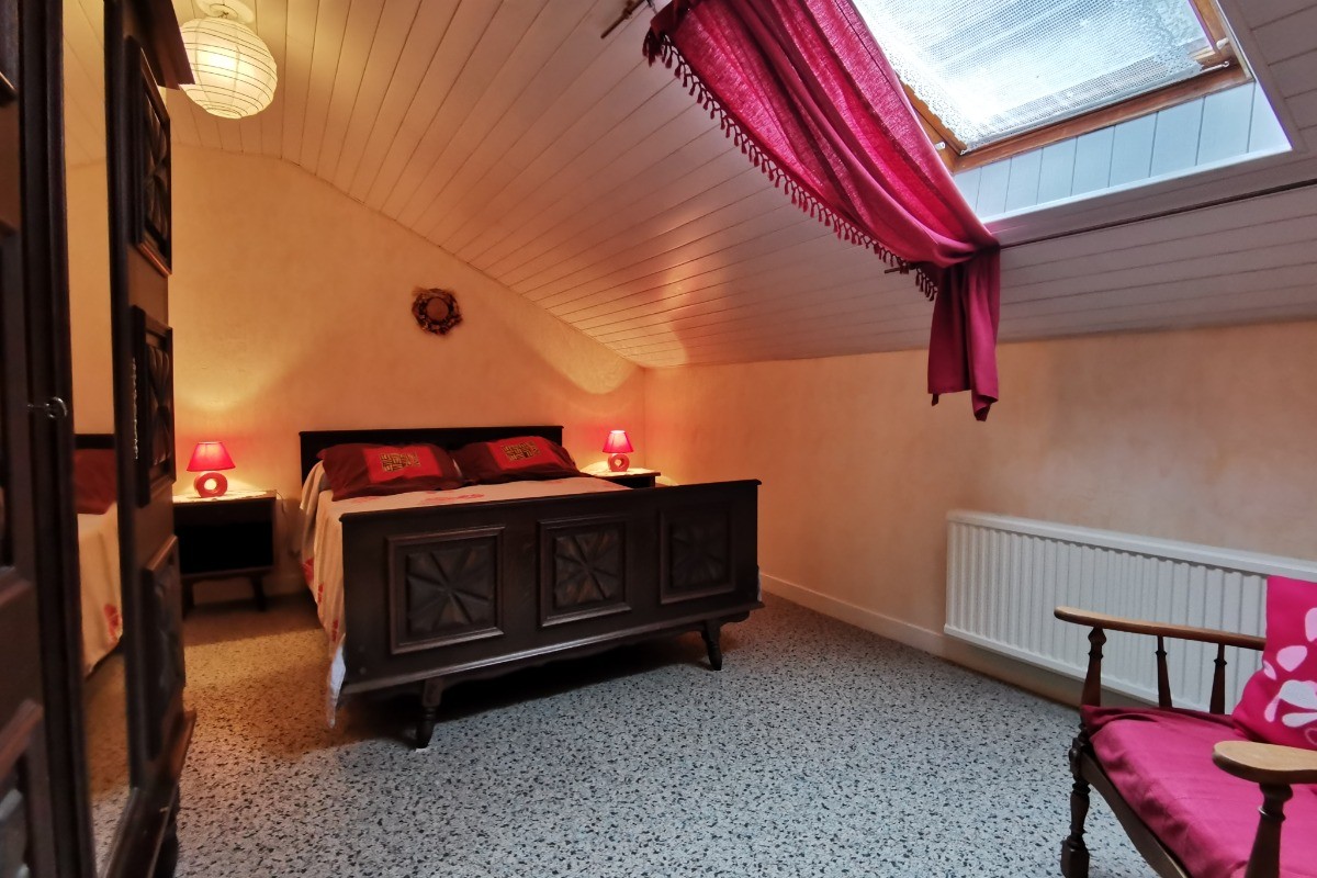 Etage 1 - chambre 1 avec lit 140