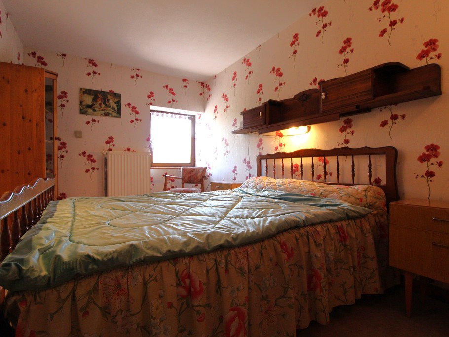 Chambre n°1 - Gîte du Han à Saint-Remy, Vosges – Appartement nature, jardin, terrain pétanque