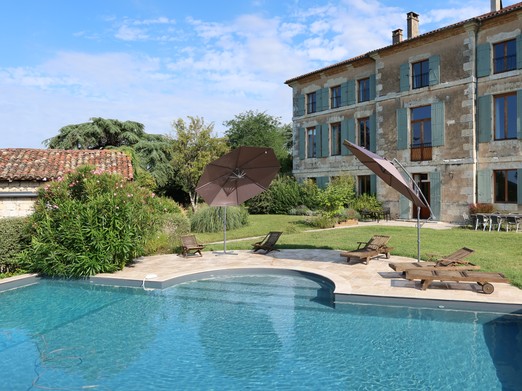 Domaine de Bernou - Gite de groupe 15 personnes près d'Agen