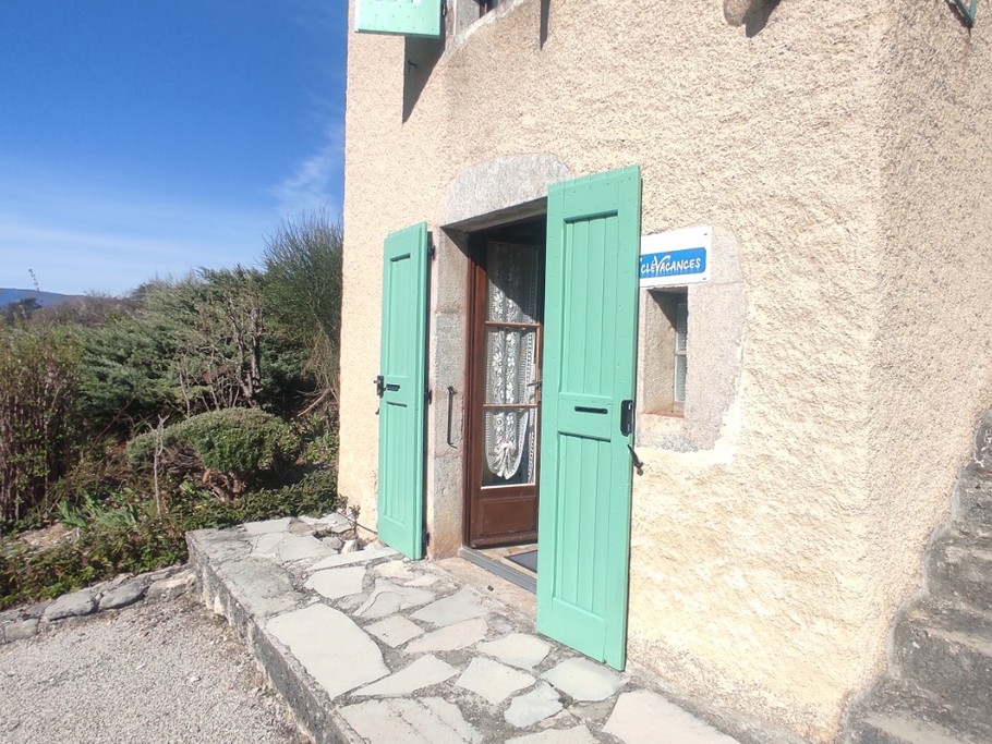 Gîte les Lavandes - Mrs Lambert - Façade