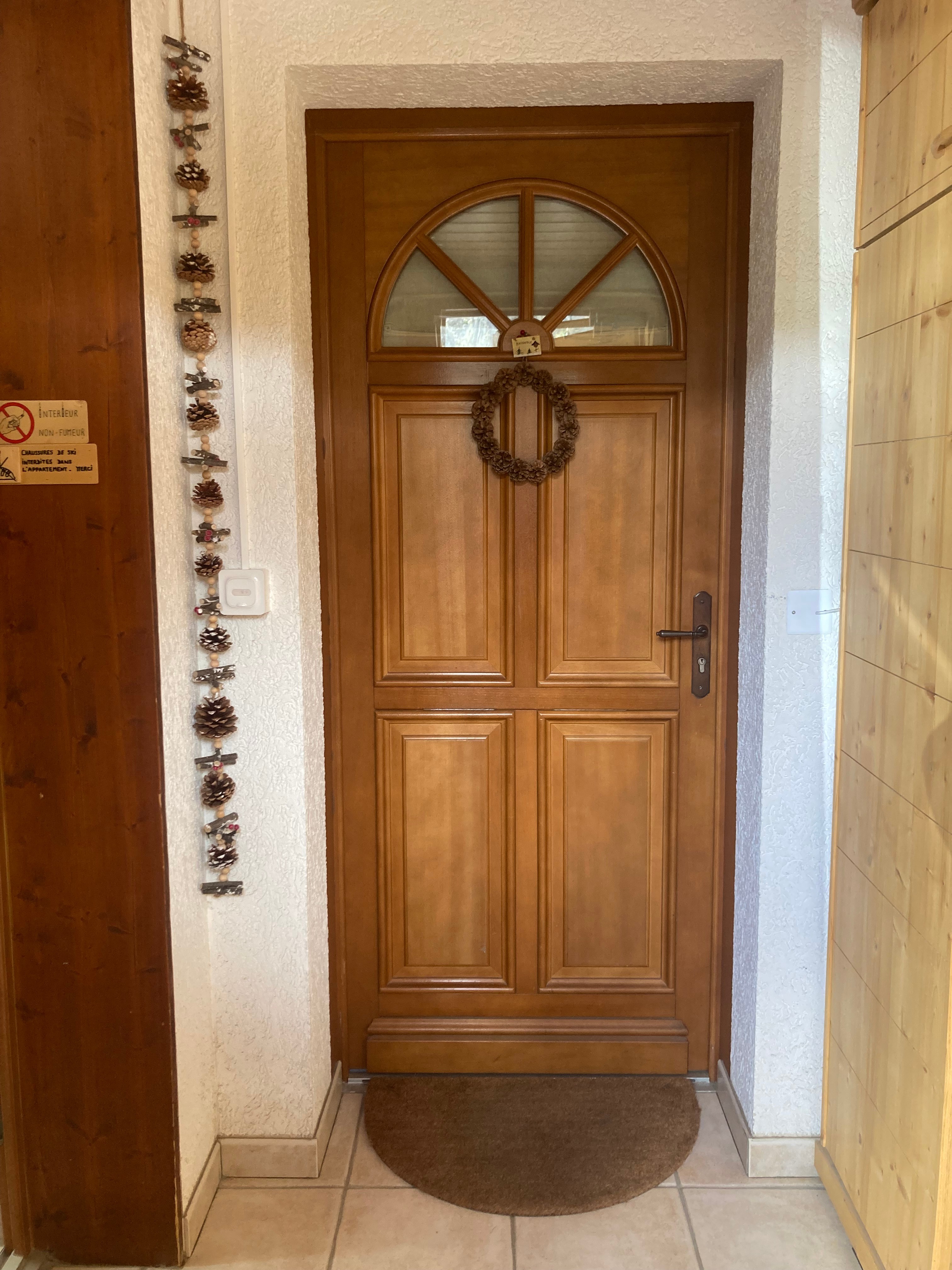 entrance and ski locker