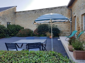 cour devant l'appartement