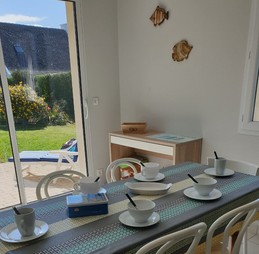 Pièce à vivre côté salle à manger