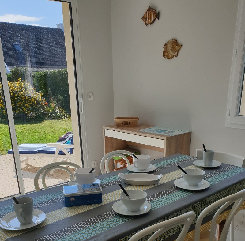 Pièce à vivre côté salle à manger