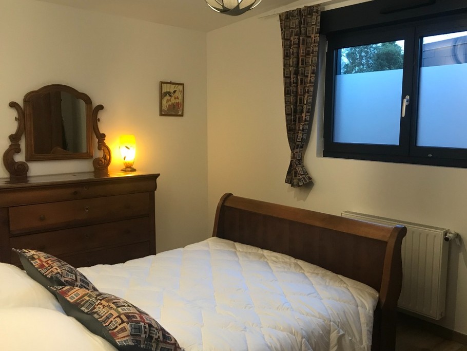 Chambre à coucher 1