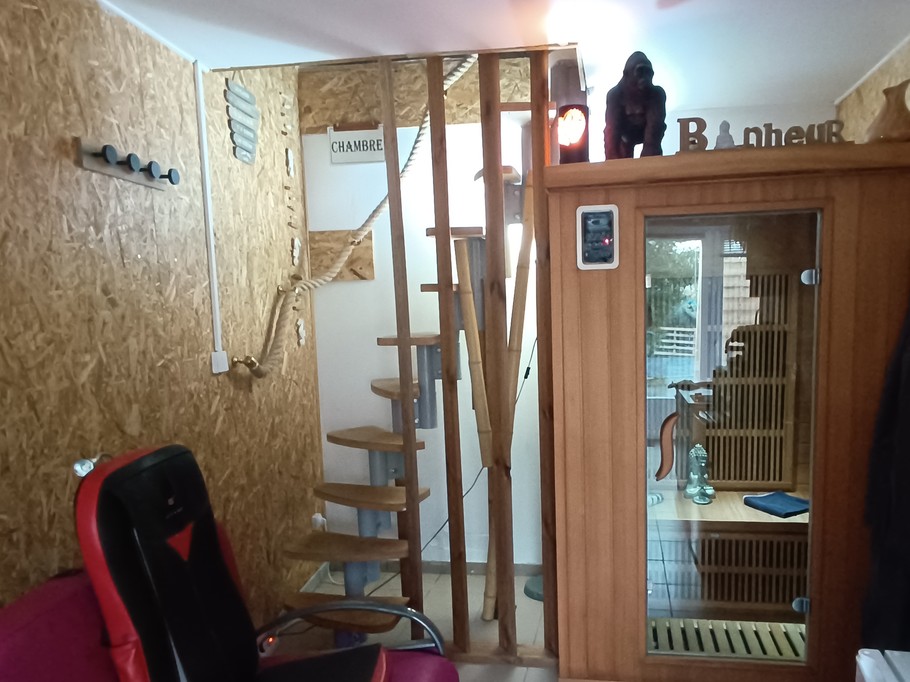 Le sauna et le fauteuil de massage