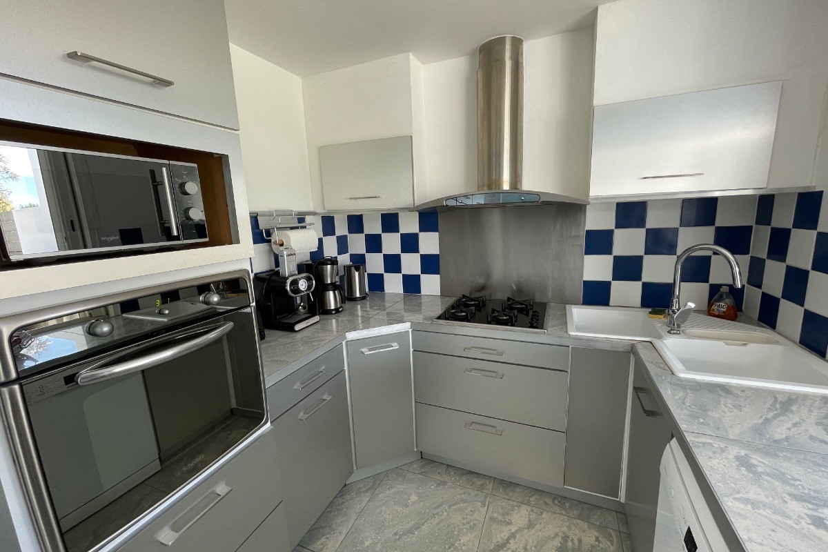 Cuisine équipée – Location saisonnière avec cuisine moderne