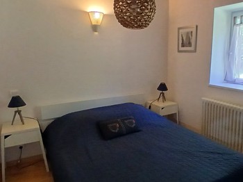 "Le Têtu" holiday cottage in Volvic: The bedroom