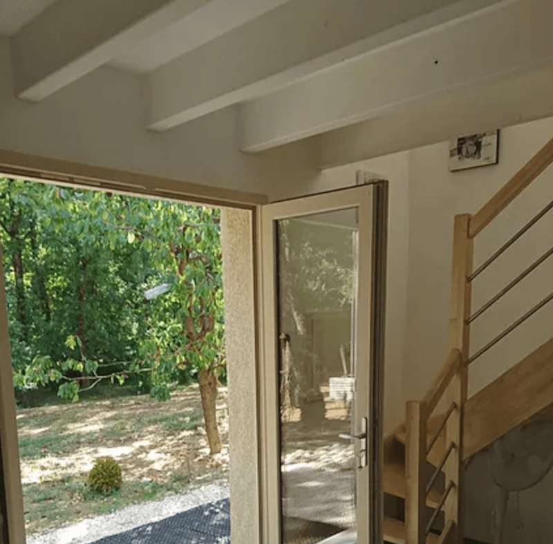 Entrée salon du Pigeonnier