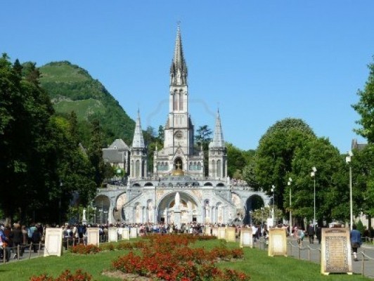Sanctuaires de Lourdes à 10 minutes du Gîte