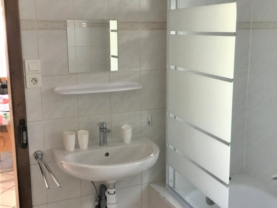 Salle de bain rez-de-chaussée