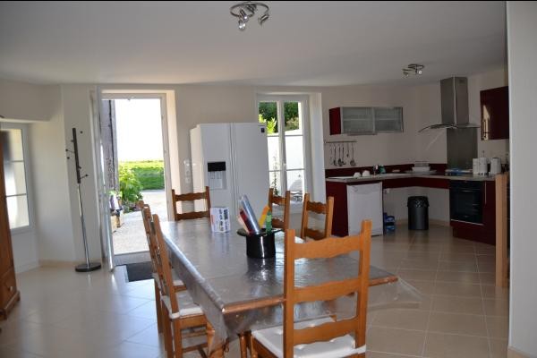 RDC  Entrée SAM Cuisine, Gite du Chai accès PMR, pour 6 personnes, près de Royan, Charente maritime