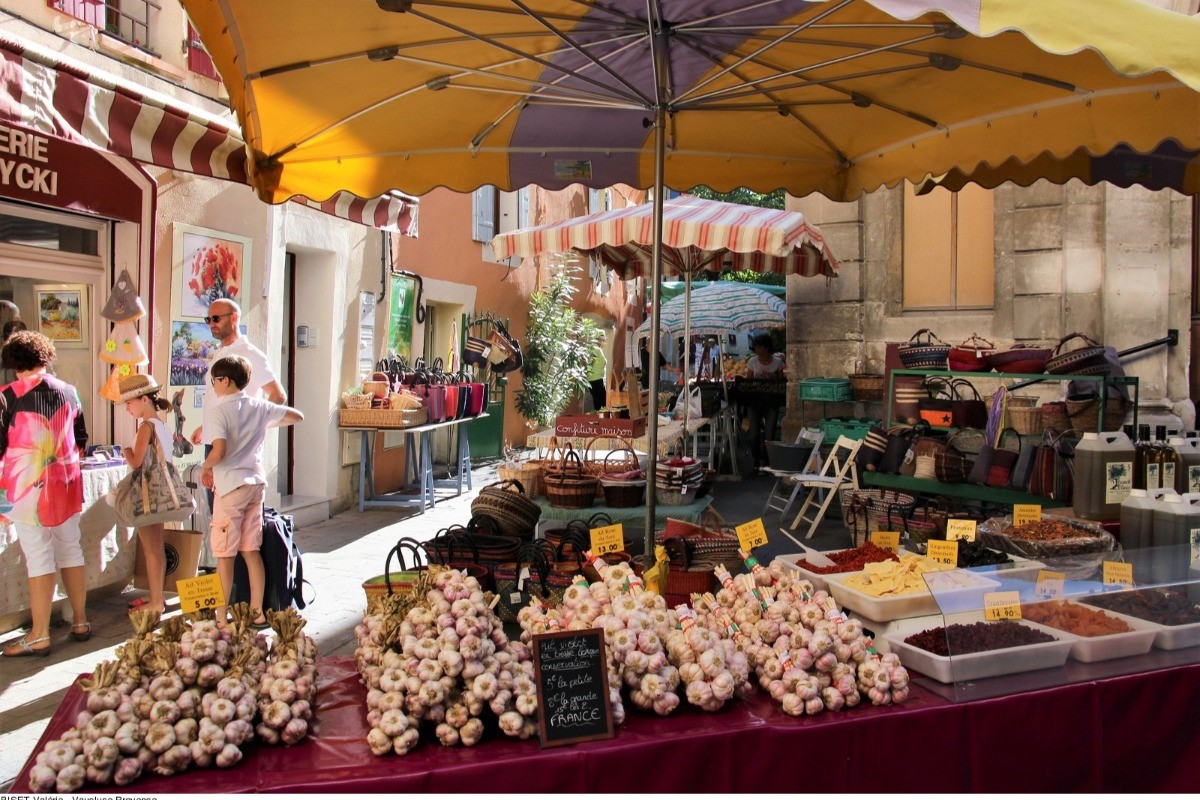 Marché de l'Isle sur la Sorgue (©A.Hocquel/VPA)