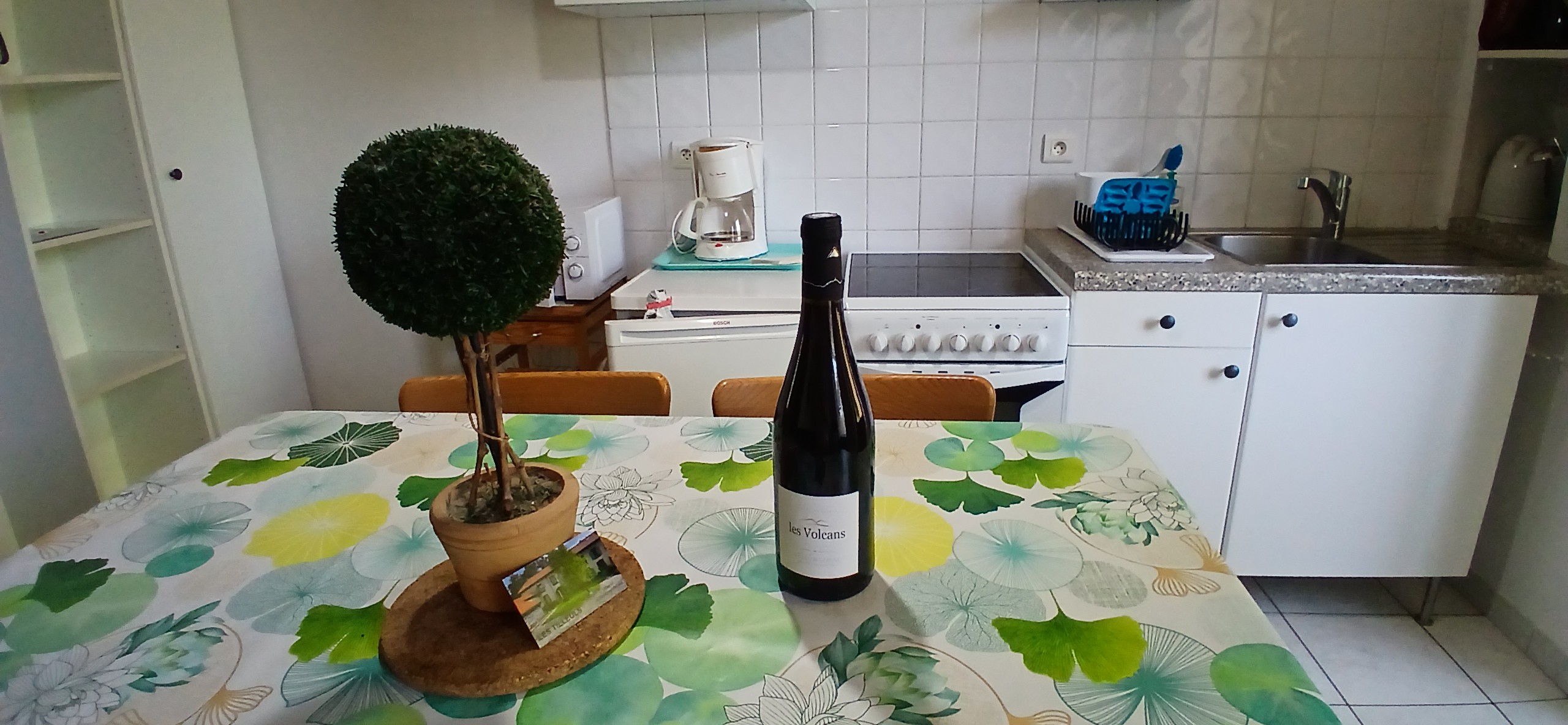 "Le Têtu" holiday cottage in Volvic: The kitchen