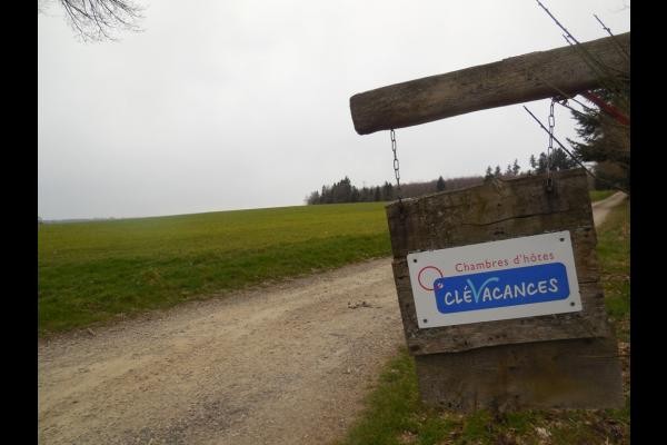 Accès extérieur CHAMBRE D'HOTES LES CHATS HAUTE-VIENNE 87
