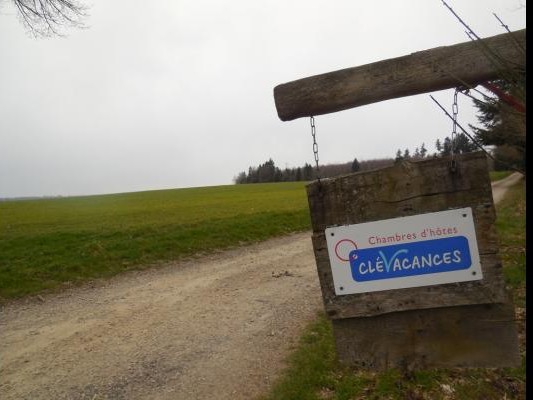 Accès extérieur CHAMBRE D'HOTES LES CHATS HAUTE-VIENNE 87