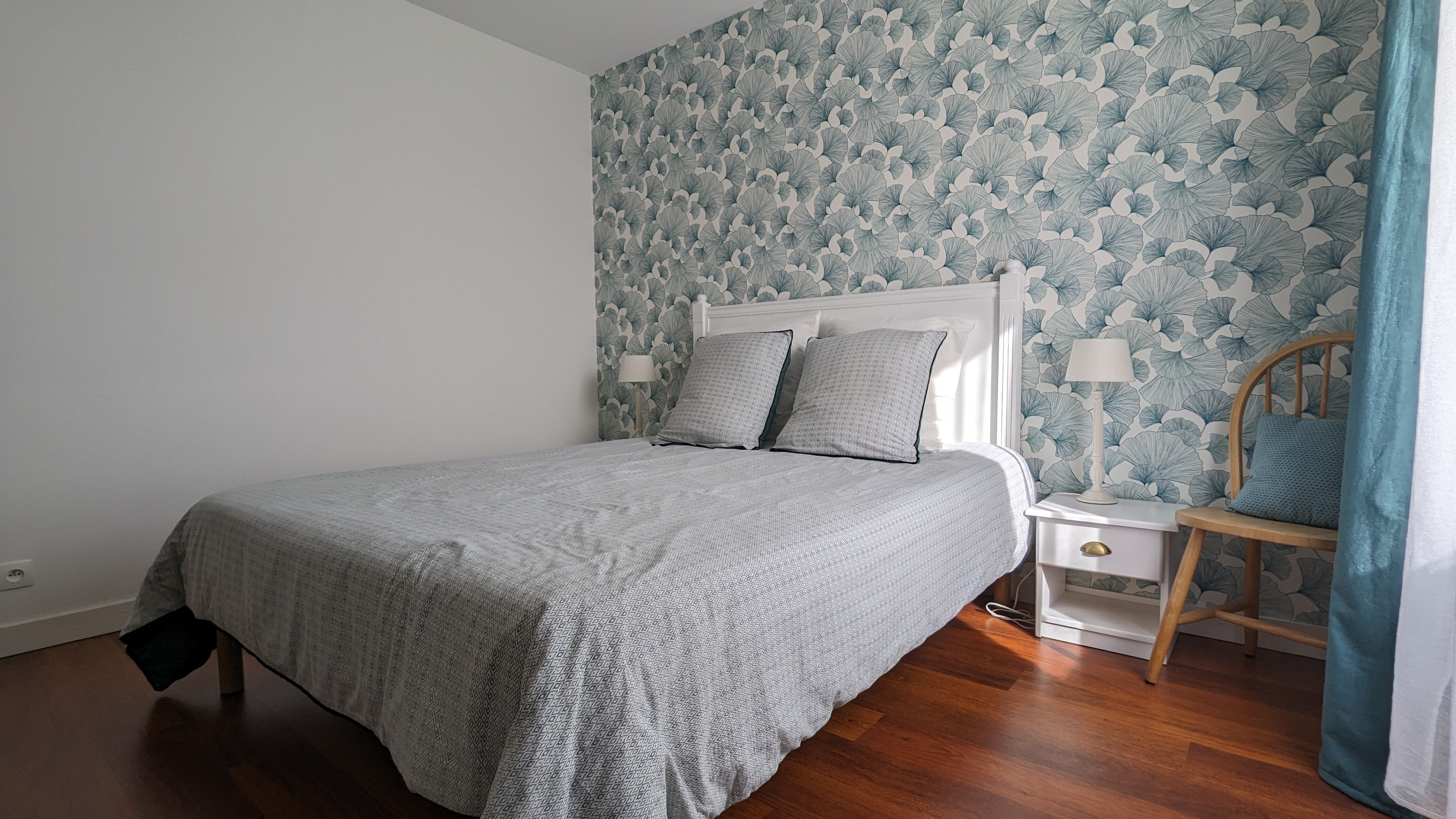Chambre rez de chaussée de la maison