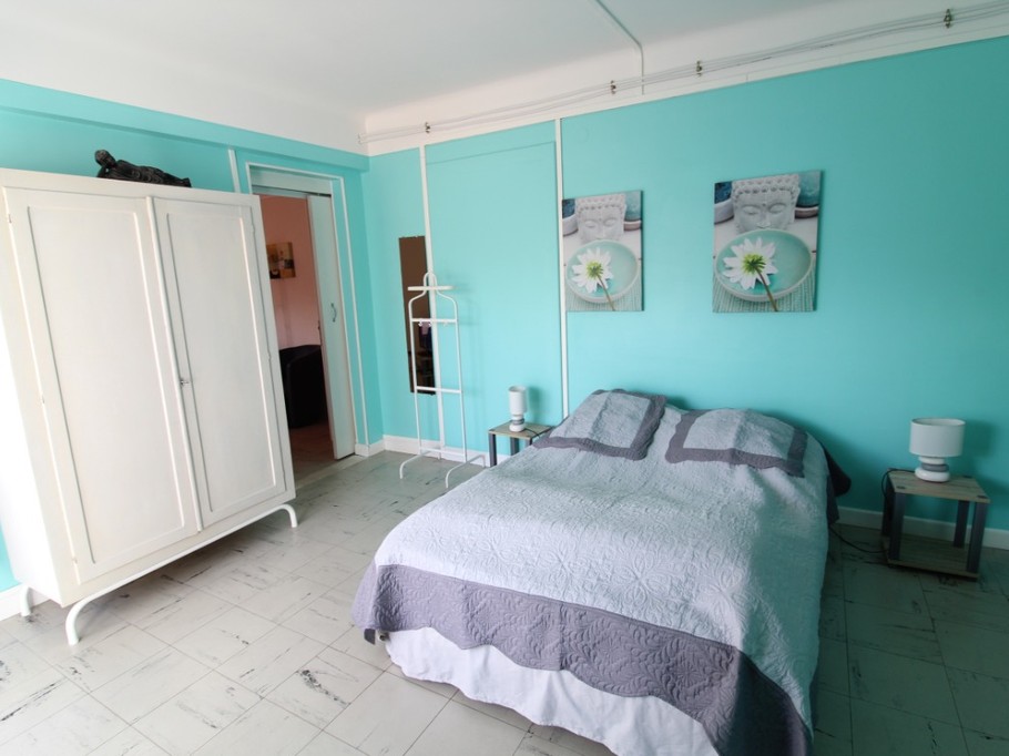 Grande chambre - Appartement F1 2ème étage