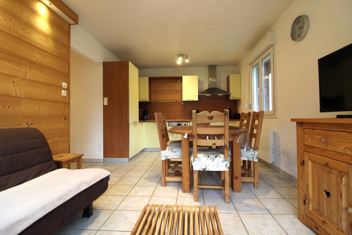 Appartement au pied des pistes de ski, Gérardmer La Mauselaine - Cuisine ouverte sur salon/ séjour