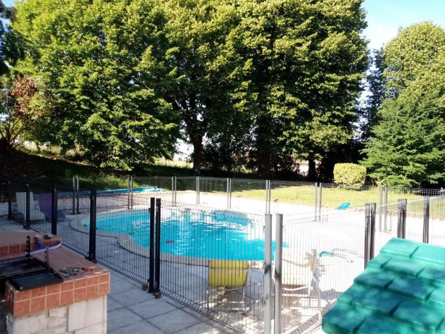 Shared, secure swimming pool at Les Ormes de Belluire in Charente maritime near Pons and Jonzac