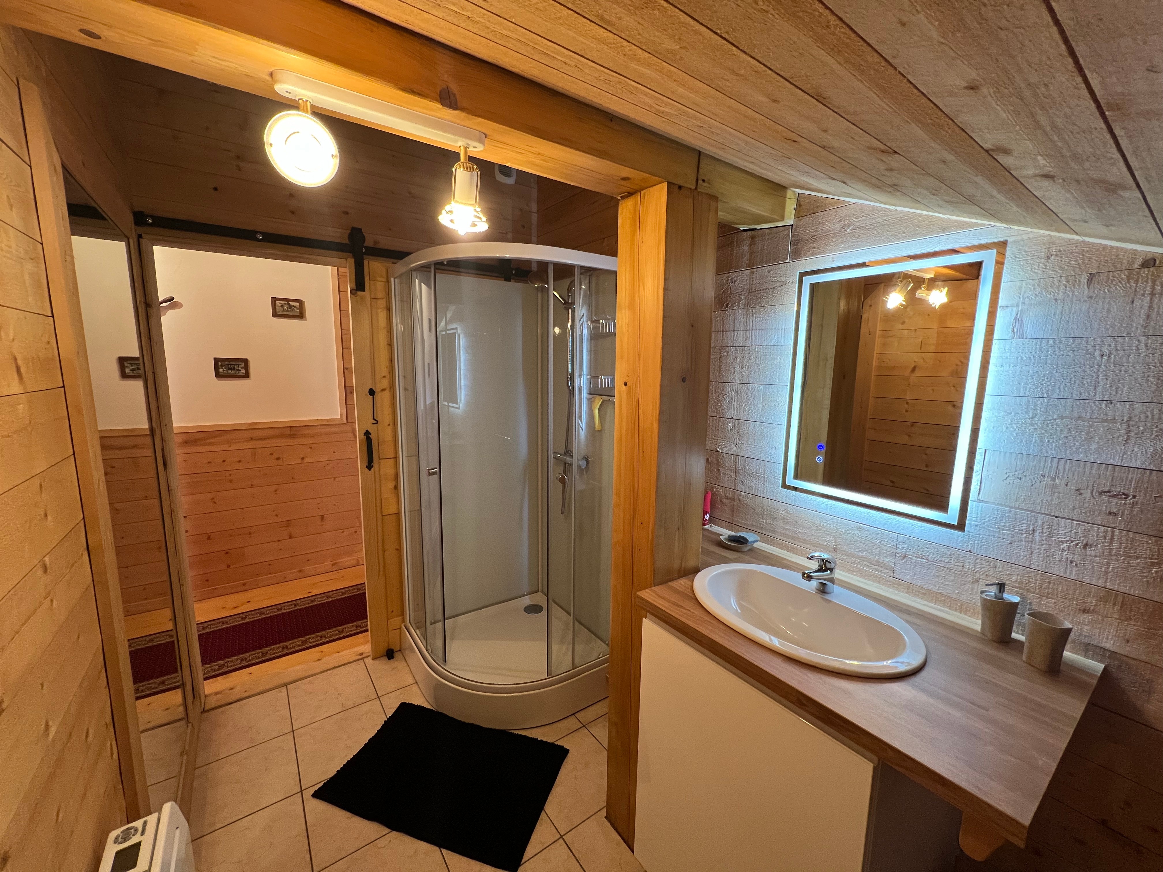 Salle d'eau - Gite Perce Neige Bien être