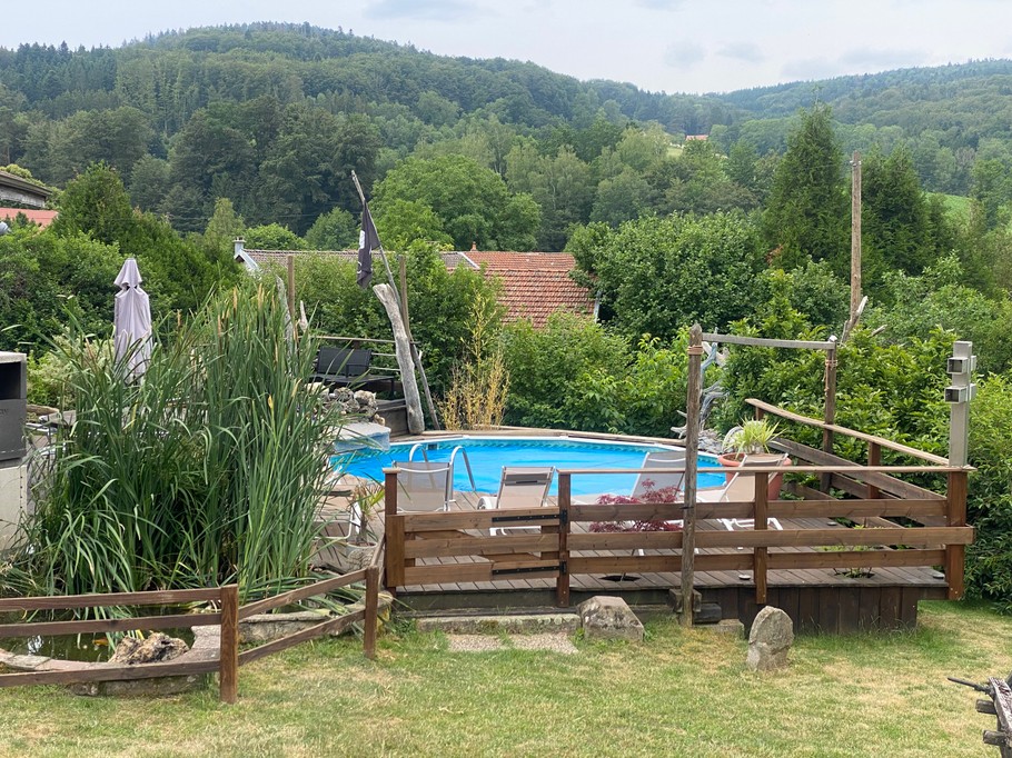 Gîte Ruine, esprit atypique, avec piscine et jacuzzi