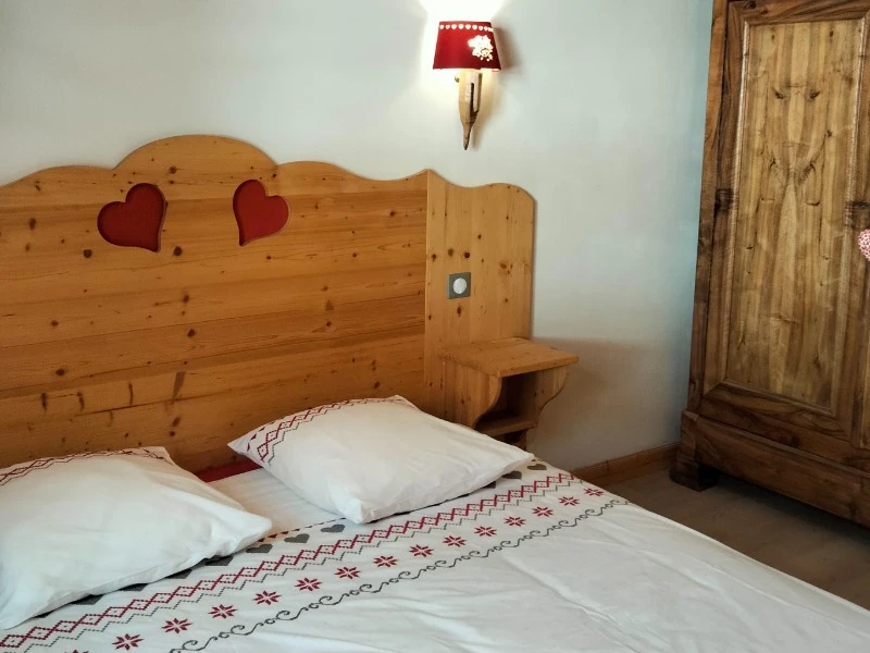 Chambre des coffins - Gîte "Le Grenier du Roc" ancienne ferme au cœur des Vosges à Basse-sur-le-Rupt