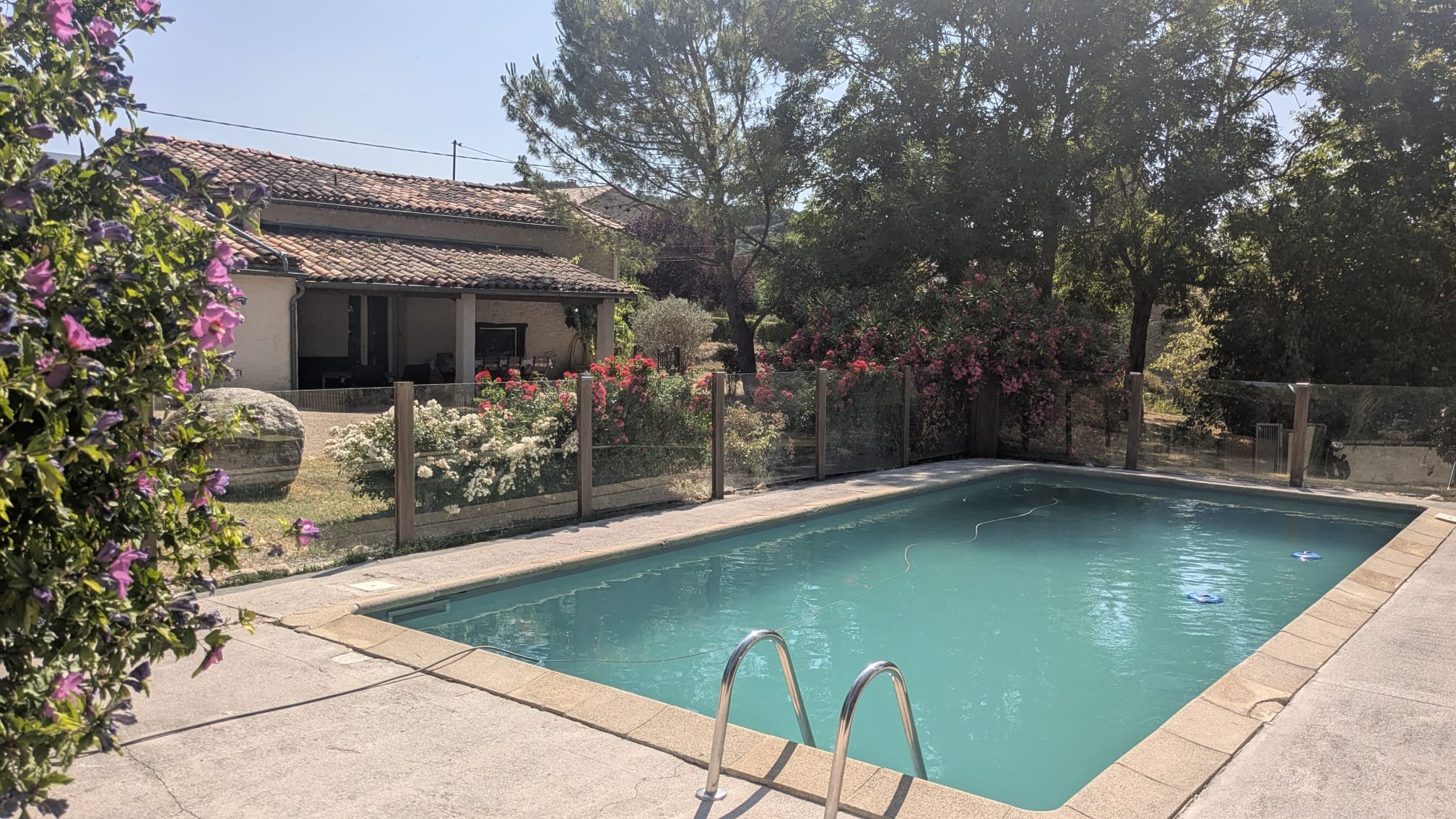 vue depuis la piscine