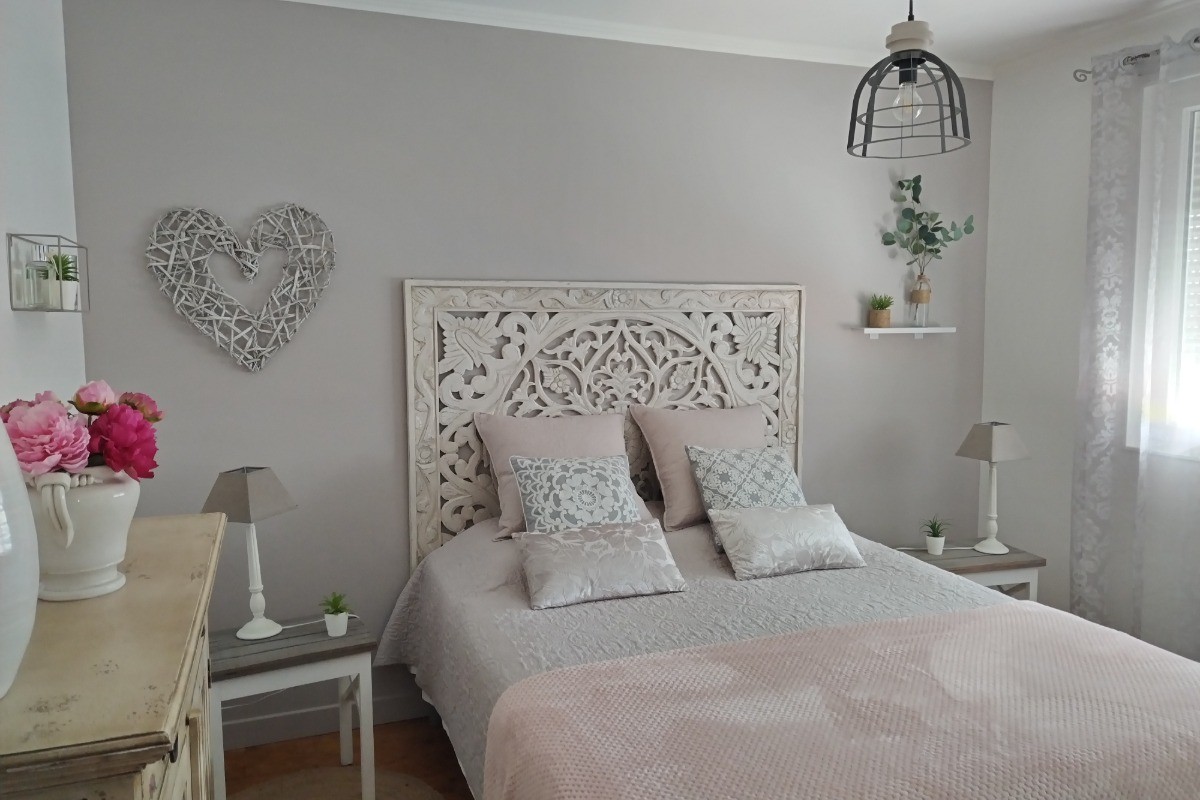Chambre lit 160 cm.