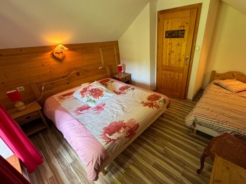 Chambre 2 - Gîte Gentiane - Domaine de la Prairie des Prés