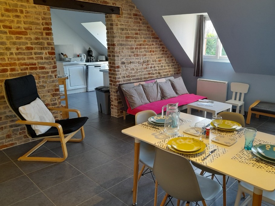 La salle à manger, coin salon