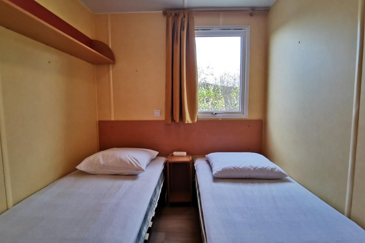 Chambre 2 avec 2 lits 80