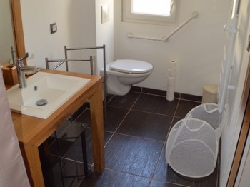 Rez-de-chaussée la Grande salle d'eau - Maison Grise pour 5 personnes, proche plages, Meschers sur Gironde près de Royan
