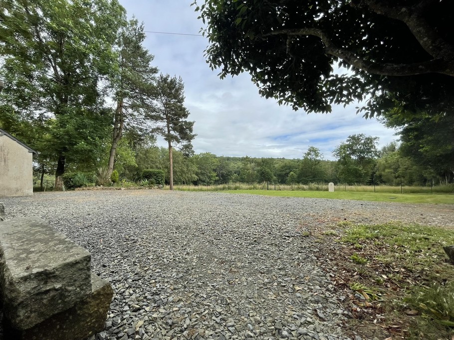 Front of the house – car park – terrace