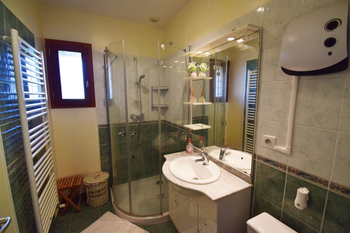 Salle d'eau 1 rdc