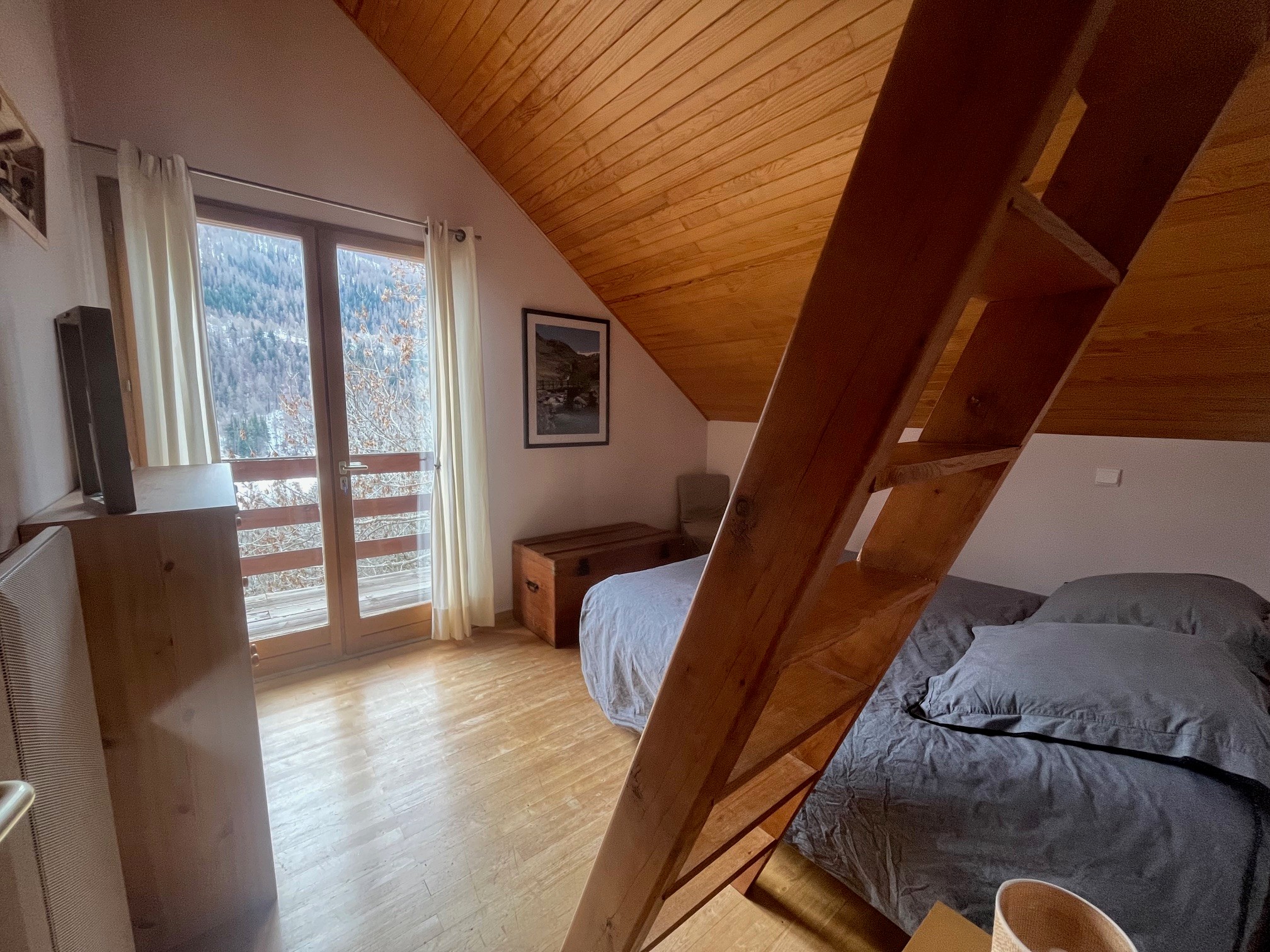 West bedroom 2