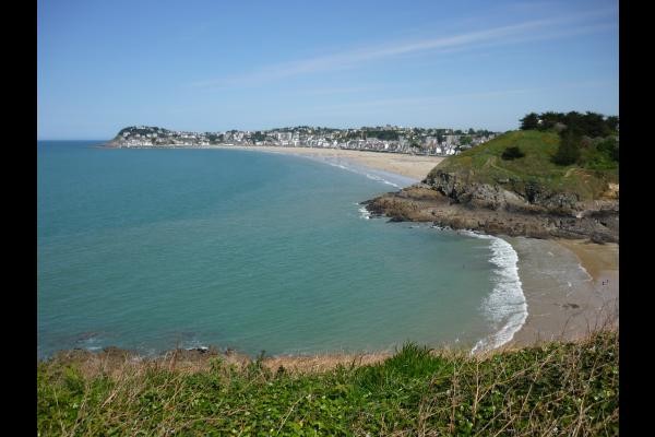 Plage du Pissot face à la location