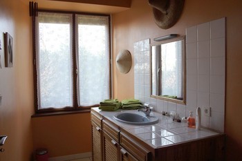 Salle d'eau CHAMBRE DHOTES LE BATEAU HAUTE-VIENNE