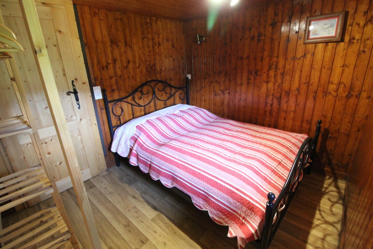 Petite chambre Rez-de-Chaussée - Chalet à flanc de coteau, bien exposé, proche pistes La Bresse-Hohneck