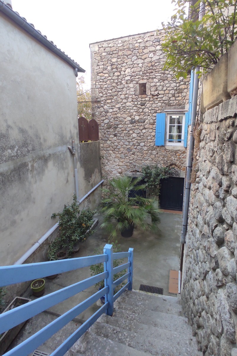 Accès par la cour intérieur