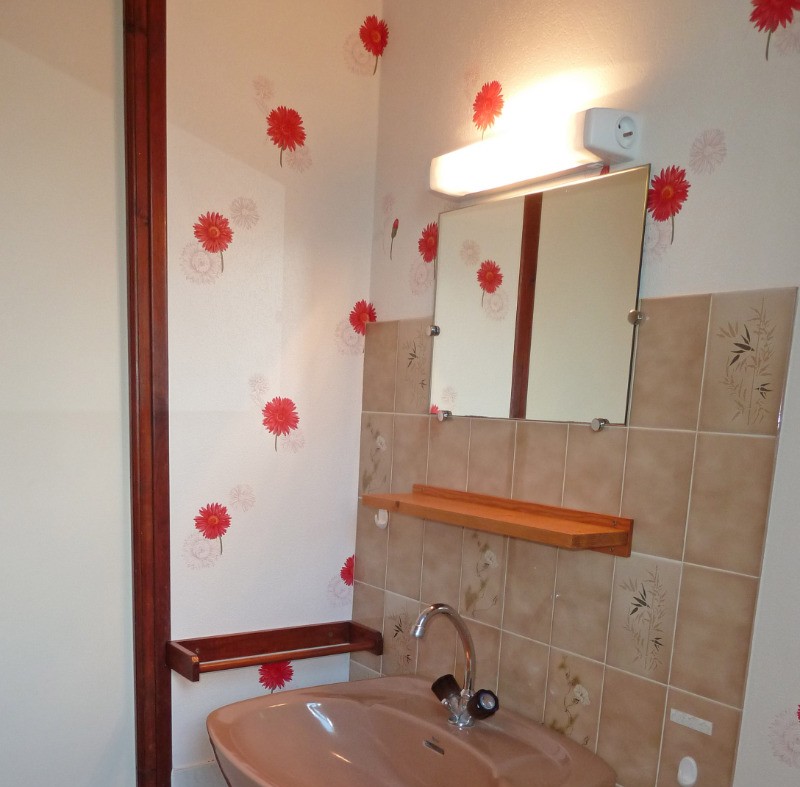 Salle d'eau Les Gîtes de La Deymarie