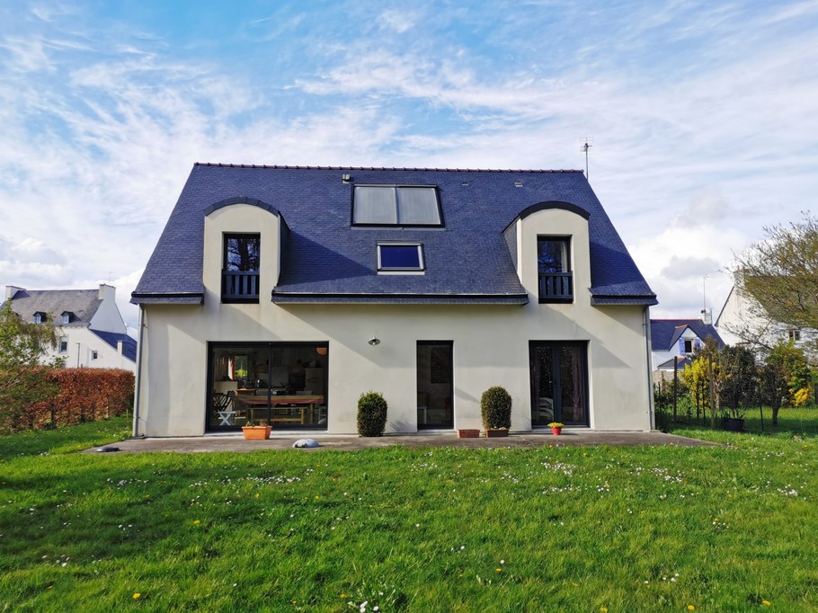 Maison avec un jardin clos